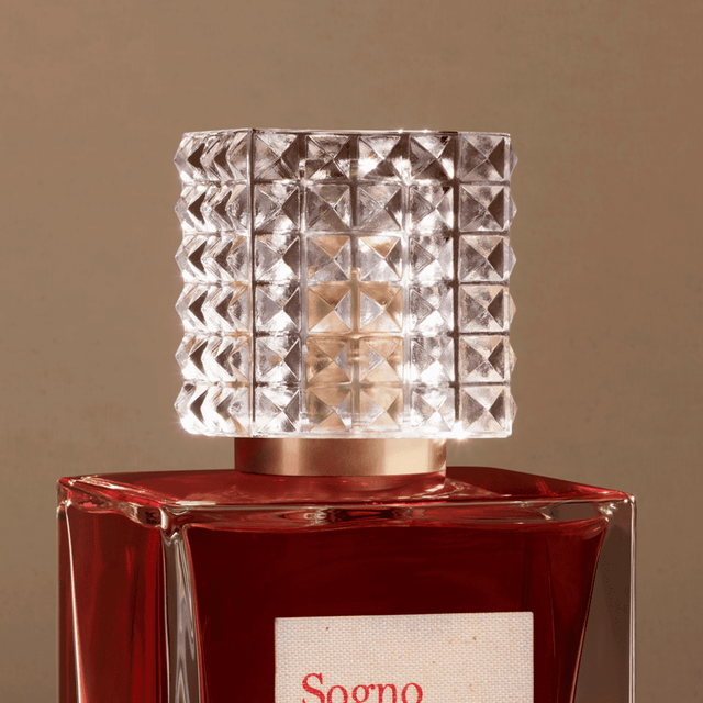 VALENTINO Sogno in rosso 香水 Shop Anatomy of Dreams Sogno in Rosso | Valentino Beauty