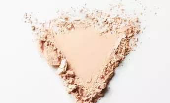 Go-Clutch Refillable Compact Powder crushed in a V-shape