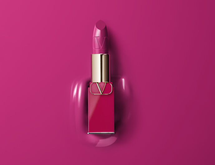 Magenta Rosso Valentino Lipstick in magenta lipstick formula