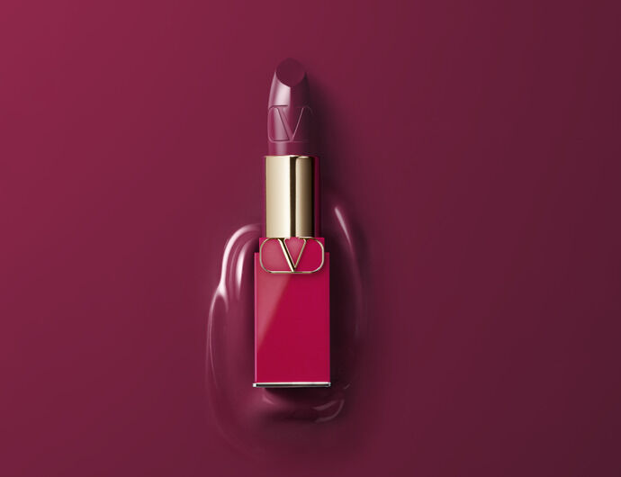 Maroon Rosso Valentino Lipstick in maroon lipstick formula